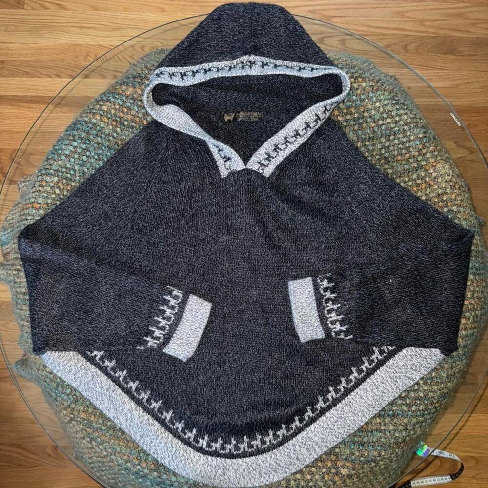 100% Alpaca Hooded Poncho Sweater Scarlett May RU Made in Peru Buttery Soft S/M